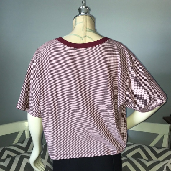 Aeropostale crop top red white strips size XL nwot - Picture 2 of 4